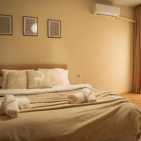 Apartment Azuri